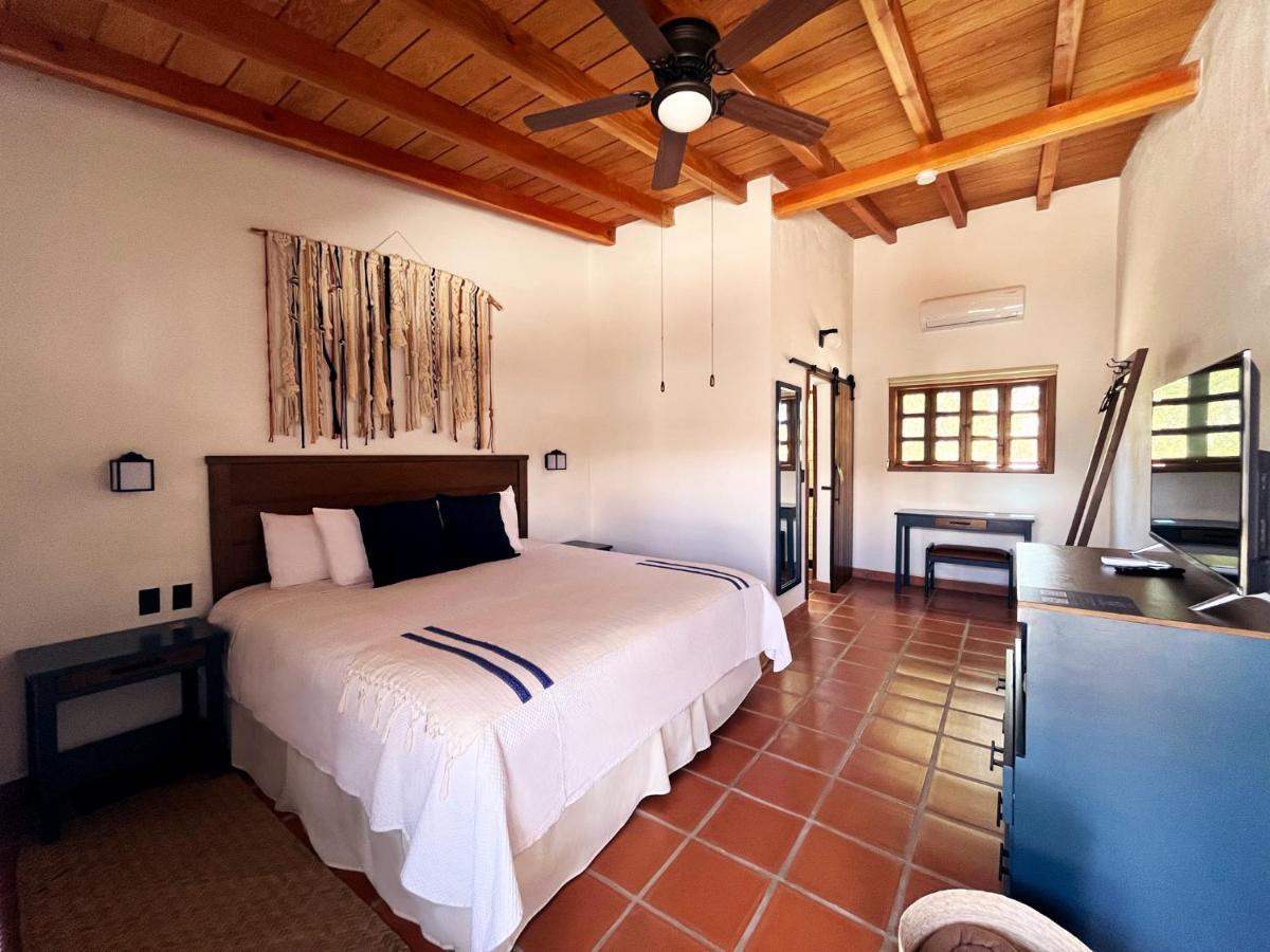 Bed and Breakfast Casa Entrevez Валье-де-Гуадалупе Экстерьер фото